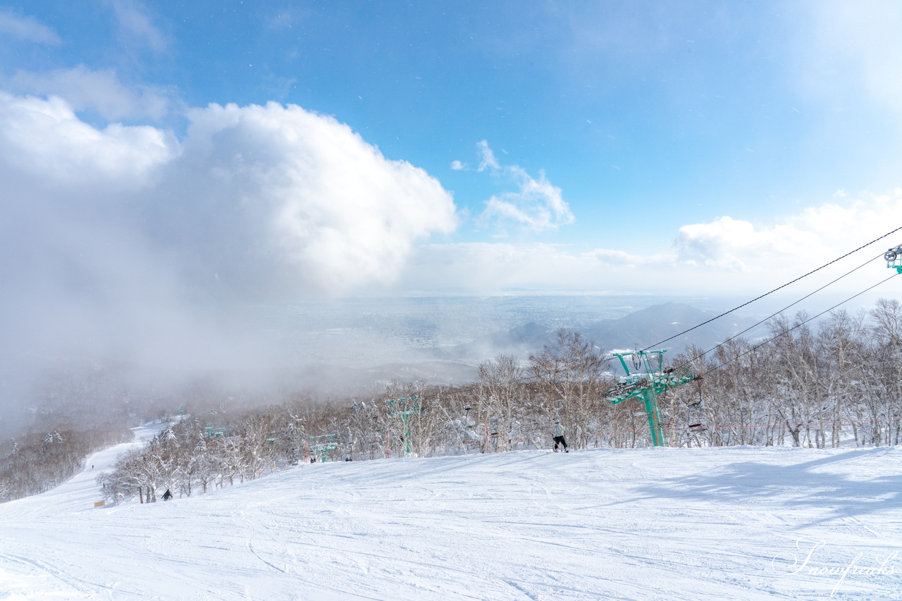 2026【4FRNT GUERRILLA RIDE EVENT】｜アメリカからやってきたゲストライダーたちが、サッポロテイネを滑る、飛ぶ！！